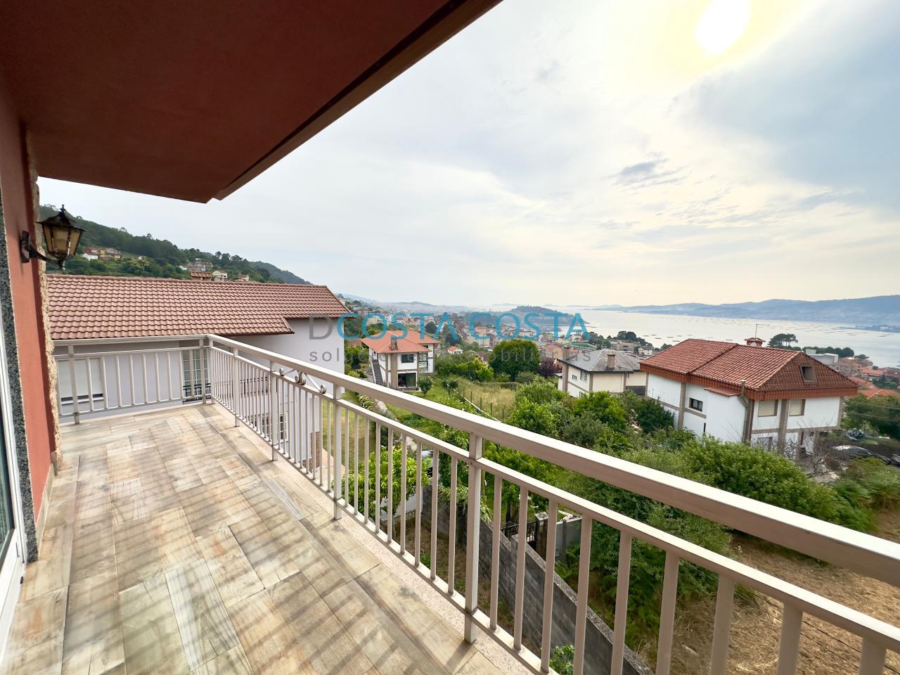 Chalet con vistas al mar en Chapela a cinco minutos de Vigo y de la playa